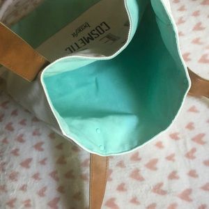 Benefit Bags - Laughter is the best cosmetic tote bag by Benefit Benefit Bags - Laughter is the best cosmetic tote bag by Benefit